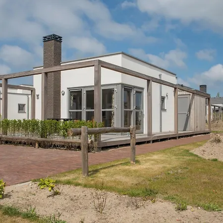 Holiday home Detached, Single-storey Just Steps From The Sea Ouddorp